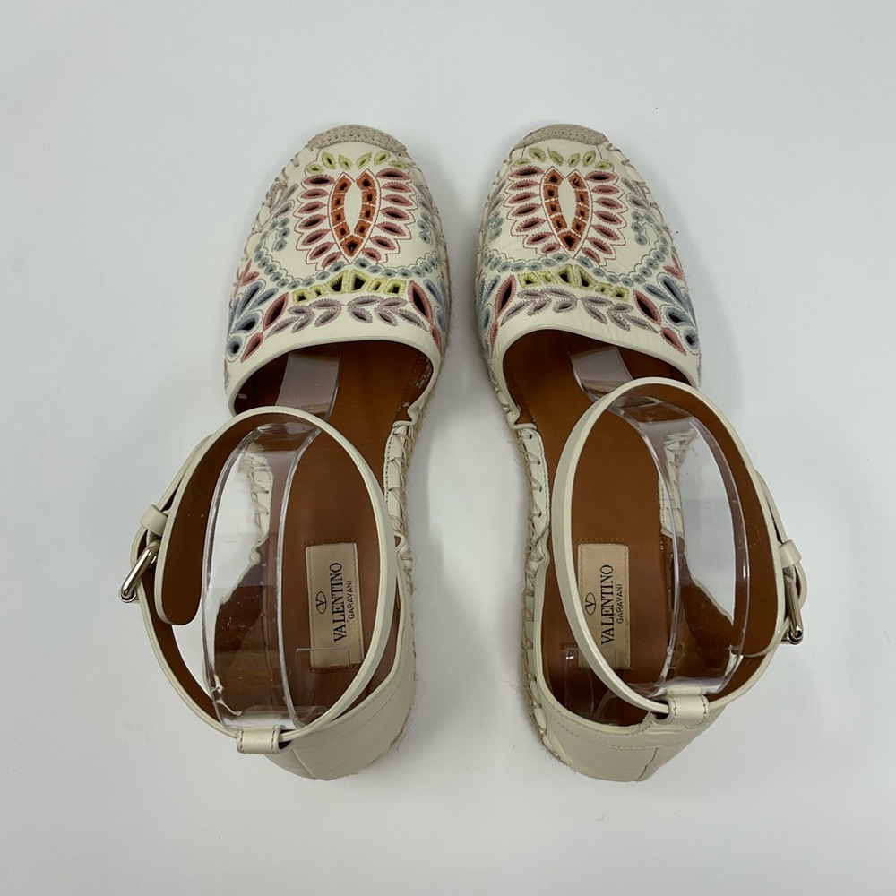 Valentino Cream Leather Floral Embroidered Ankle Strap Espadrille Flats - Picture 2 of 13